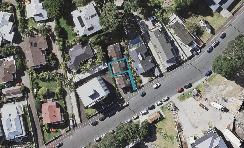 2/19 King Edward Parade, Devonport, Auckland - Carousel 1