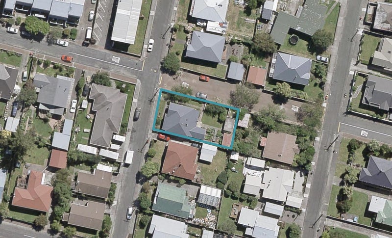 32 Fitzherbert Street, Alicetown, Lower Hutt - Carousel 1