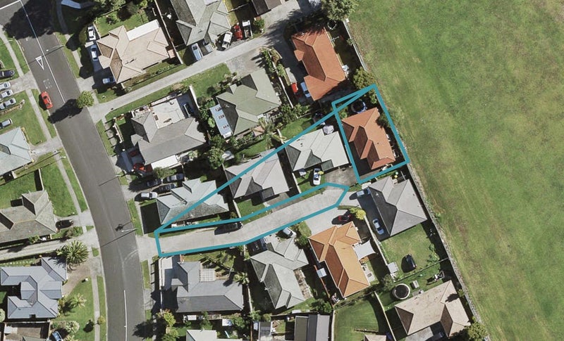 18A Glenveagh Park Drive, Weymouth, Auckland - Carousel 1