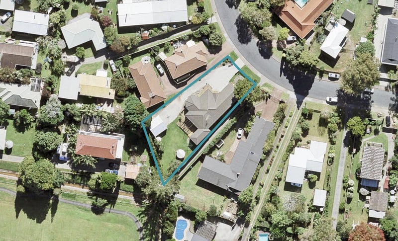 110 The Circle, Manly, Whangaparaoa - Carousel 1