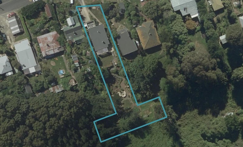 38 Waikana Street, Broad Bay, Dunedin - Carousel 1