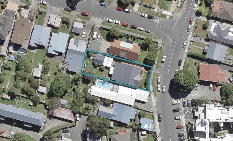 42 Ropata Crescent, Boulcott, Lower Hutt - Carousel 1