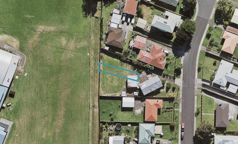 32B Tarata Crescent, Mangere Bridge, Auckland - Carousel 1