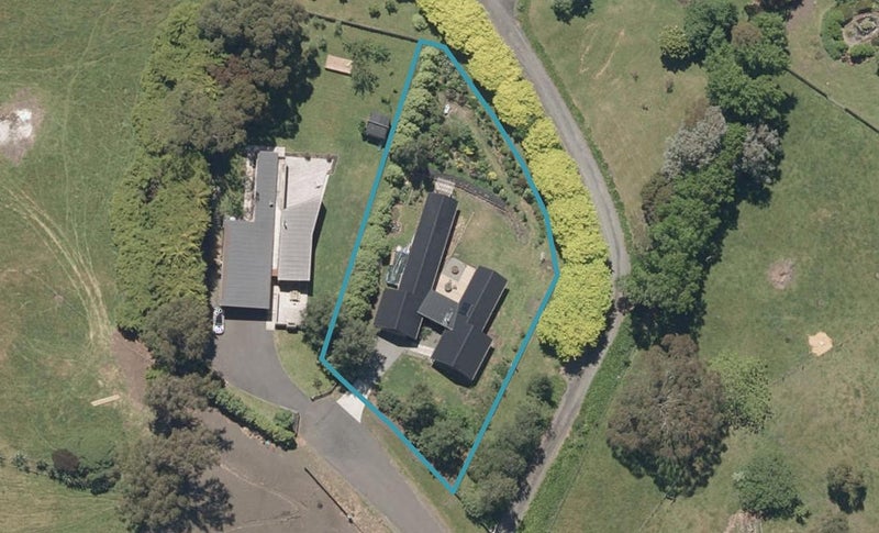 10 Kingston Way, Otamatea, Whanganui - Carousel 1
