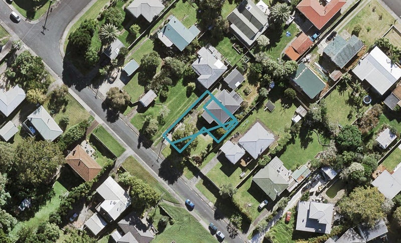2/135 Lancaster Road, Beach Haven, Auckland - Carousel 1