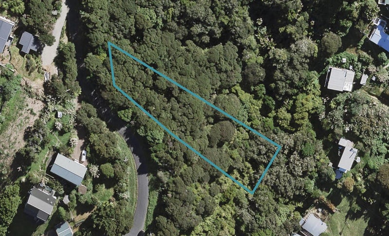 14 Beresford Avenue, Surfdale, Waiheke Island - Carousel 1