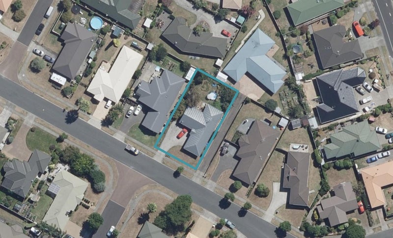 12 Waiwherowhero Drive, St Andrews, Hamilton - Carousel 1