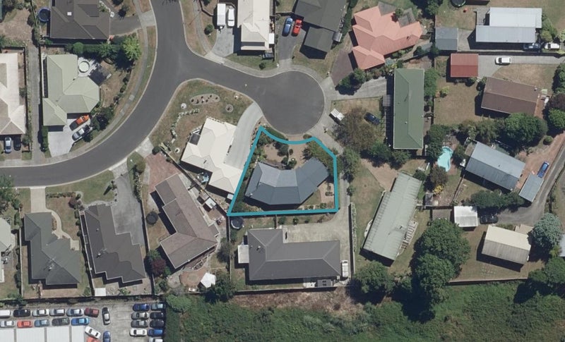 27 Hastings Place, Hamilton Lake, Hamilton - Carousel 1