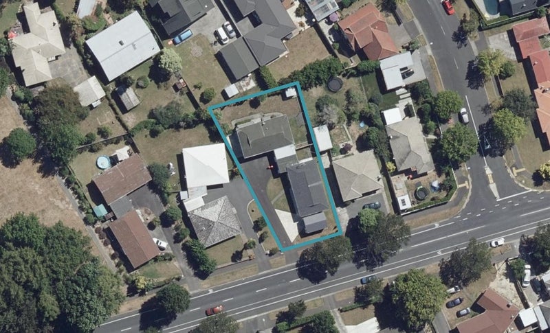 63B Clarkin Road, Fairfield, Hamilton - Carousel 1