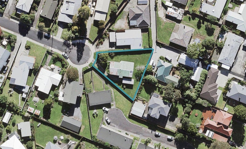 17 Rickards Place, New Lynn, Auckland - Carousel 1