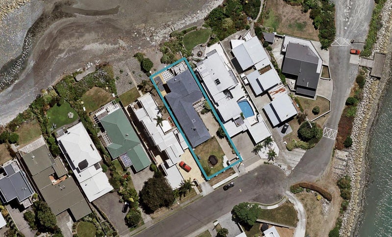 17 Whakarire Avenue, Westshore, Napier - Carousel 1
