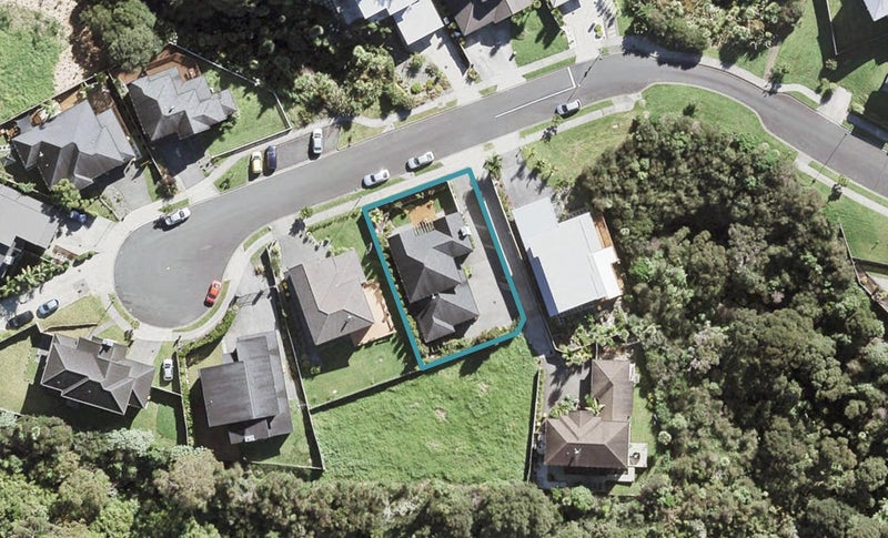 32 Borneo Drive, Fairview Heights, Auckland - Carousel 1
