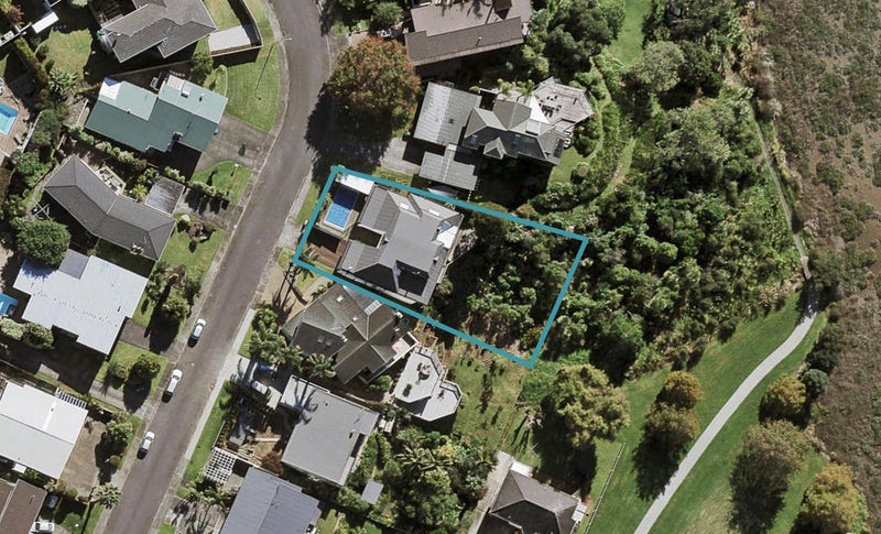 64 McBreen Avenue, Northcote, Auckland - Carousel 1