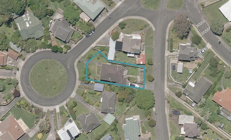 1 Tower Crescent, Durie Hill, Whanganui - Carousel 1
