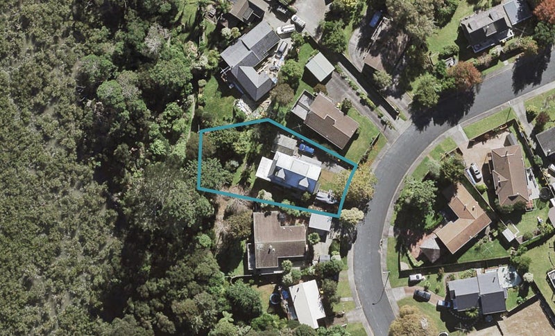 42 Hale Crescent, Bayview, Auckland - Carousel 1