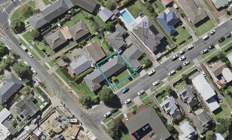 3B Lake Pupuke Drive, Takapuna, Auckland - Carousel 1