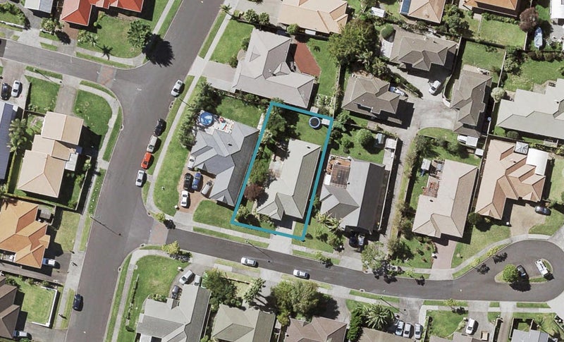 4 Tolben Place, Golflands, Auckland - Carousel 1