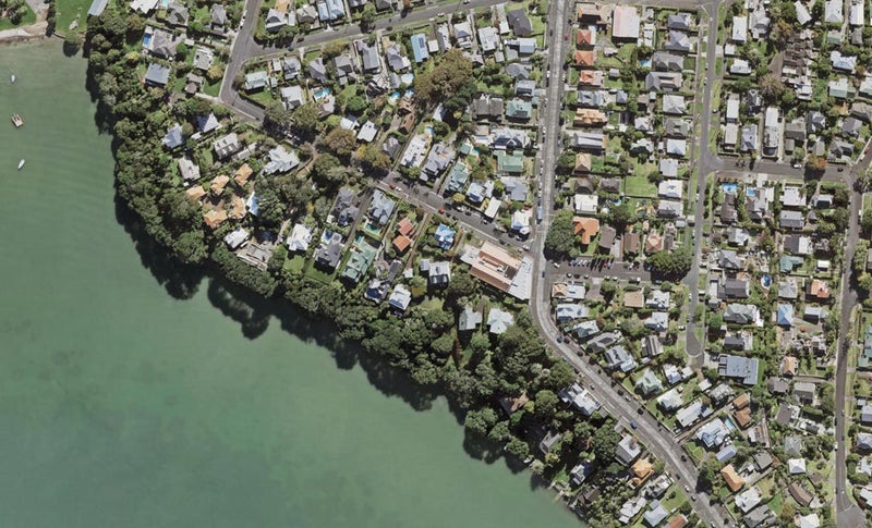 4A Clarence Road, Northcote Point, Auckland - Carousel 1