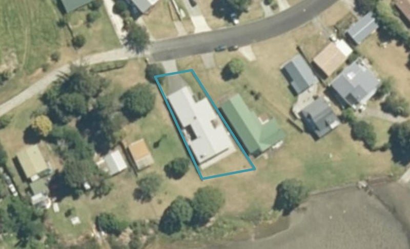 111 Apperly Street, Whangamata, Whangamata - Carousel 1