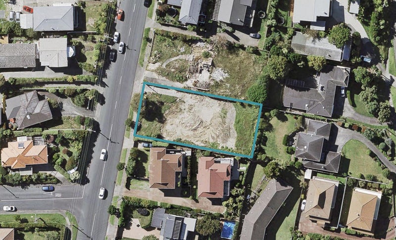 165 East Coast Road, Castor Bay, Auckland - Carousel 1