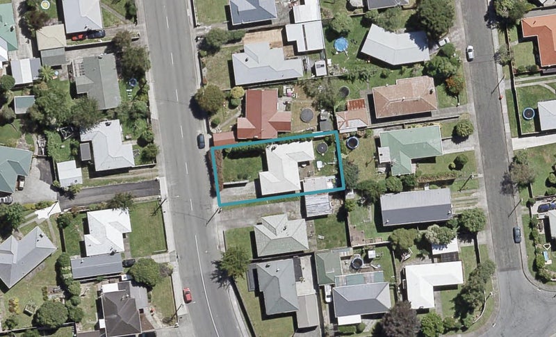 18 Totara Park Road, Clouston Park, Upper Hutt - Carousel 1