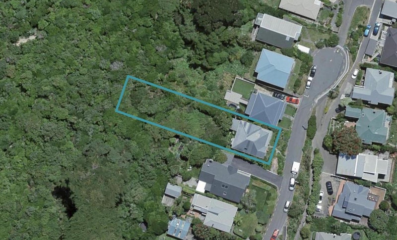 16 Karepa Street, Brooklyn, Wellington - Carousel 1
