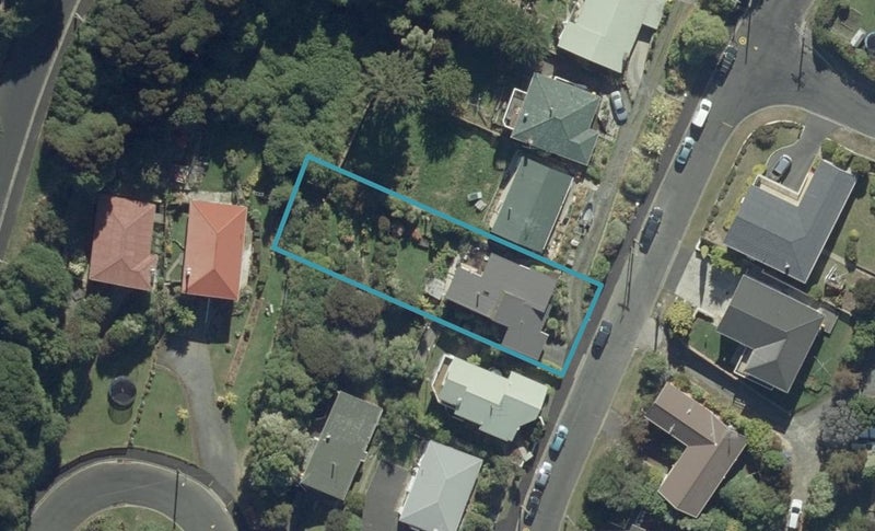 19 Tower Avenue, Waverley, Dunedin - Carousel 1