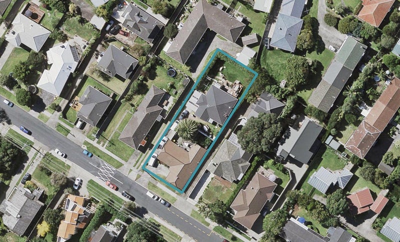 2/56 Northboro Road, Belmont, Auckland - Carousel 1