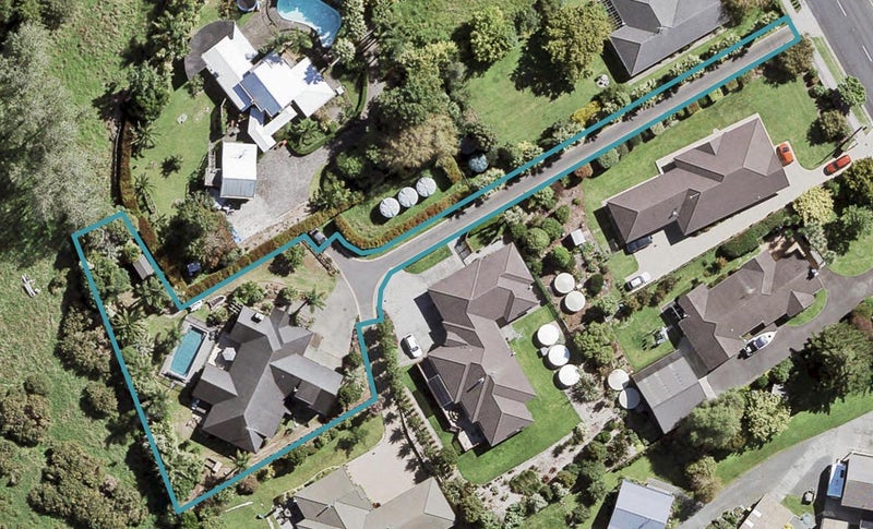 25 Monument Road, Clevedon - Carousel 1