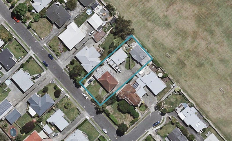 12B TRIPOLI ST, ONEKAWA, NAPIER - Carousel 1