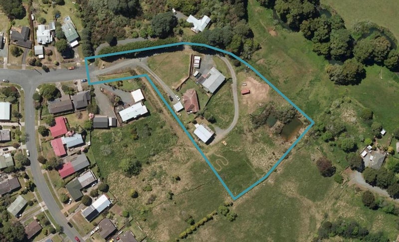 114 Alcoba Street, Te Kamo, Whangārei - Carousel 1