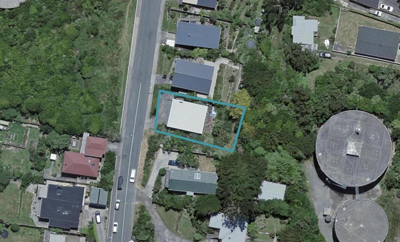 28 Chapman Street, Newlands, Wellington - Carousel 1