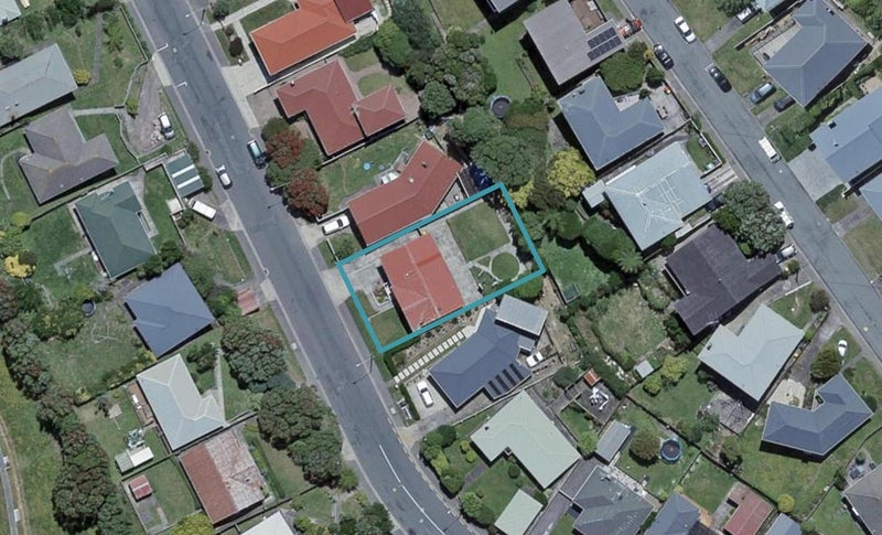 94 Kenmore Street, Newlands, Wellington - Carousel 1