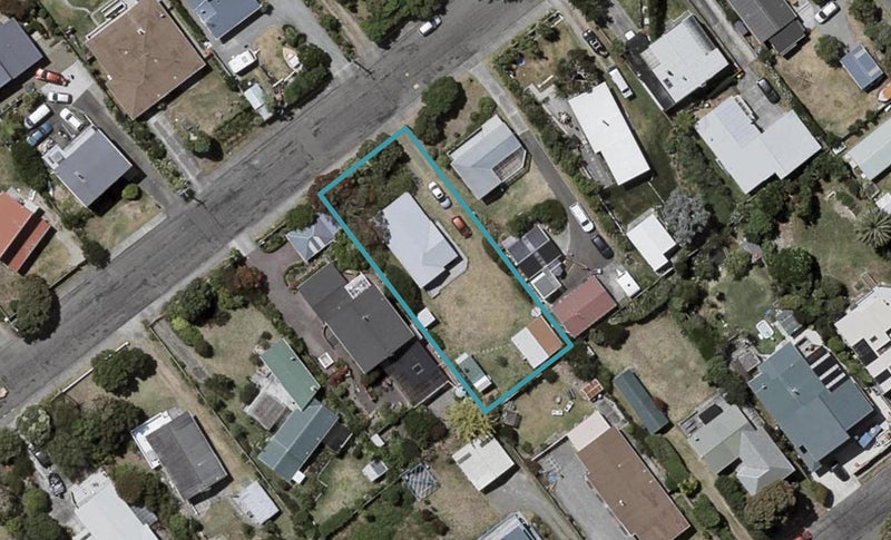12 Titoki Road, Waikanae Beach, Waikanae - Carousel 1