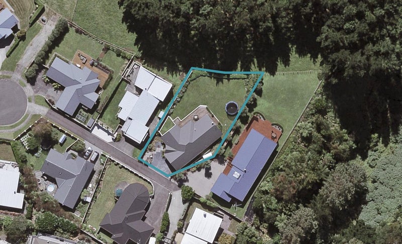 10D Long Place, Frankleigh Park, New Plymouth - Carousel 1