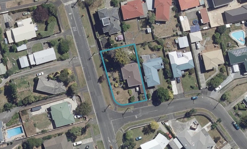 1 Matthews Crescent, Melville, Hamilton - Carousel 1