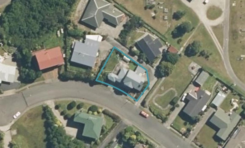 12 Whitcombe Terrace, Hokitika - Carousel 1