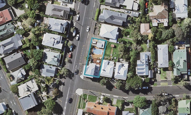 8 Vauxhall Road, Devonport, Auckland - Carousel 1