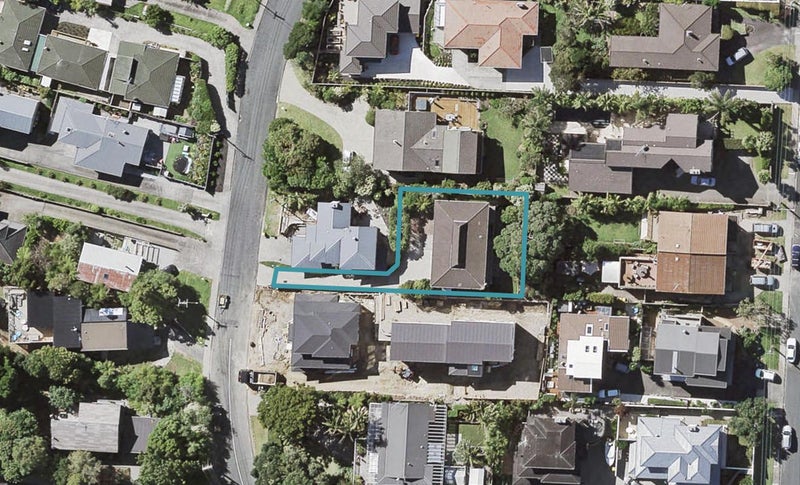 9A Heathcote Road, Castor Bay, Auckland - Carousel 1