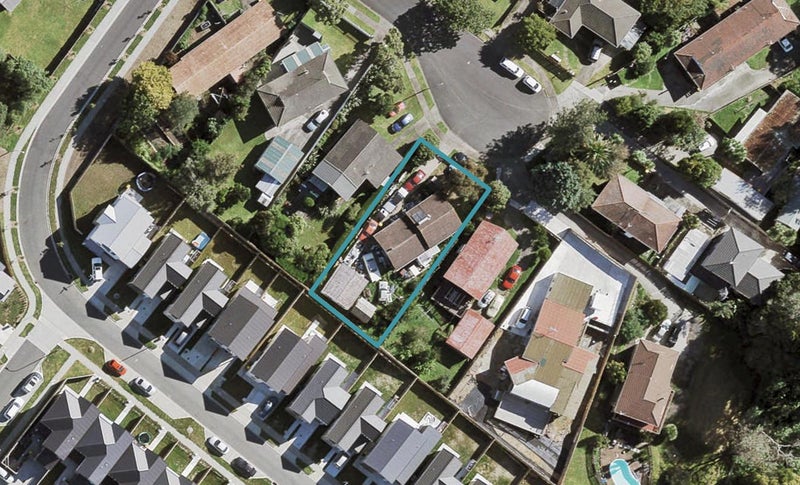 27 Leaver Place, Weymouth, Auckland - Carousel 1
