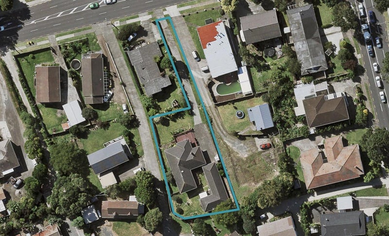 69A Redoubt Road, Goodwood Heights, Auckland - Carousel 1