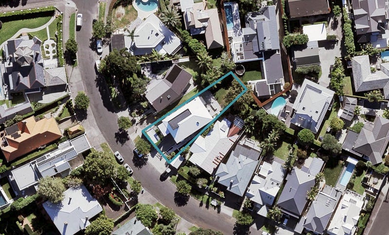 42 Marine Parade, Herne Bay, Auckland - Carousel 1