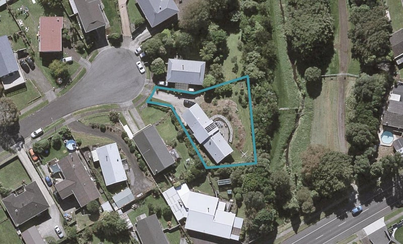 12 Erica Place, Bell Block, New Plymouth - Carousel 1