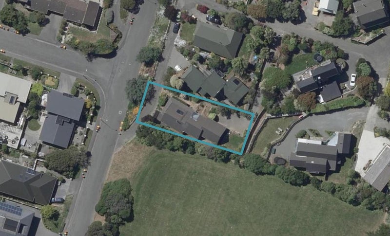 214 Cannon Hill Crescent, Mount Pleasant, Christchurch - Carousel 1