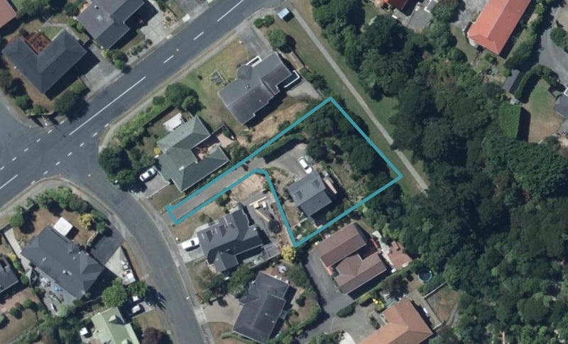 3 Kinnel Grove, Papakowhai, Porirua - Carousel 1