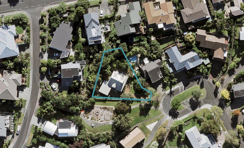 16A Da Vinci Place, West Harbour, Auckland - Carousel 1