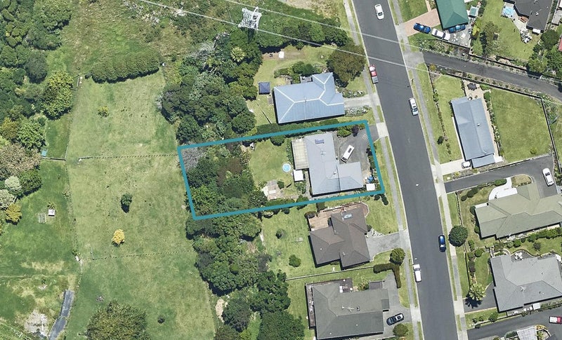 23 Sapphire Drive, Hairini, Tauranga - Carousel 1