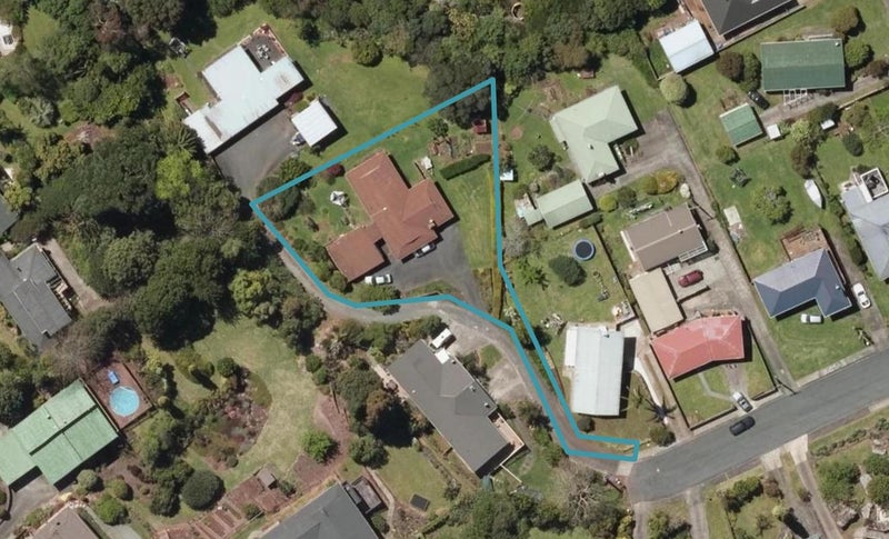 15 Cambridge Street, Kamo, Whangarei - Carousel 1