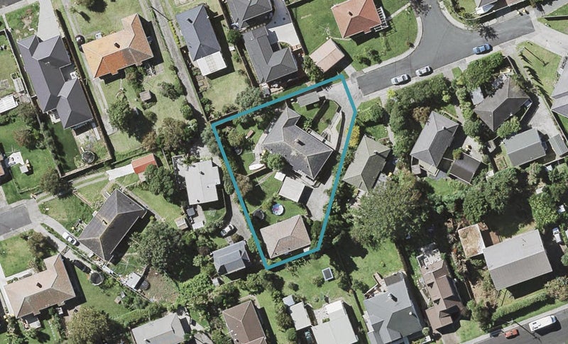 2/5 Tui Street, Belmont, Auckland - Carousel 1
