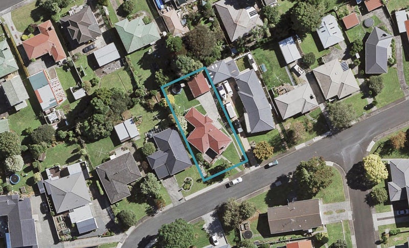 17 Fairview Avenue, Opaheke, Papakura - Carousel 1